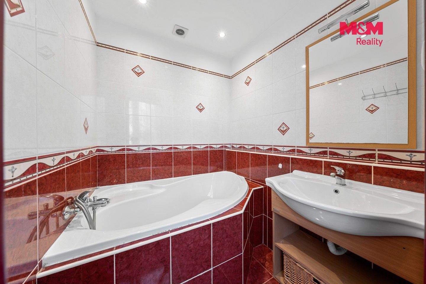 Byt 3+1 · 65 m² · Sídliště Za Chlumem, Bílina - 3