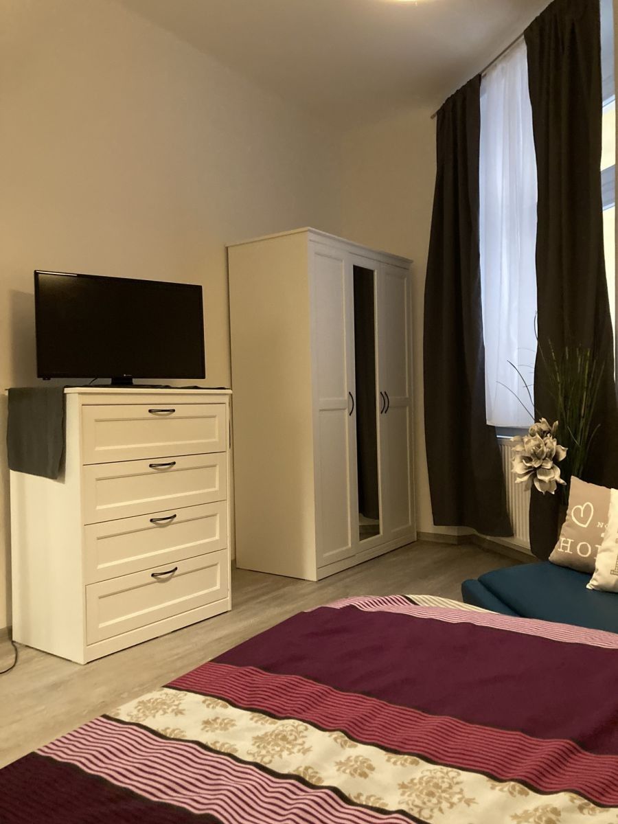 Byty, Slovinská, Praha - Vršovice, 42 m² - 2
