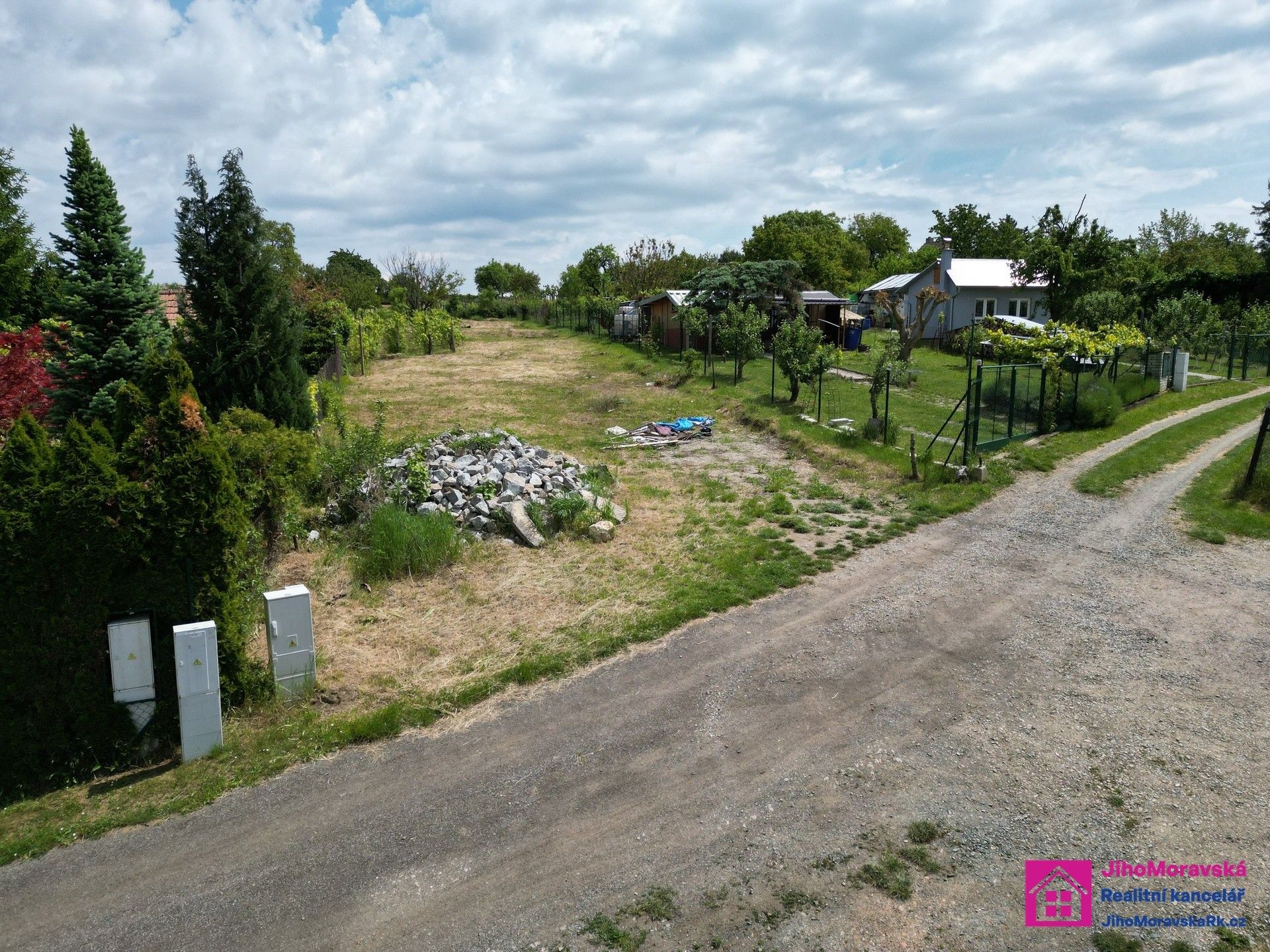 Zahrady, Mikulov, 935 m² - 1