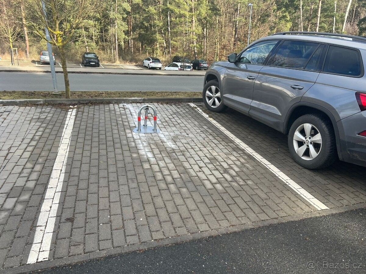 Garáže, Plzeň, 301 00