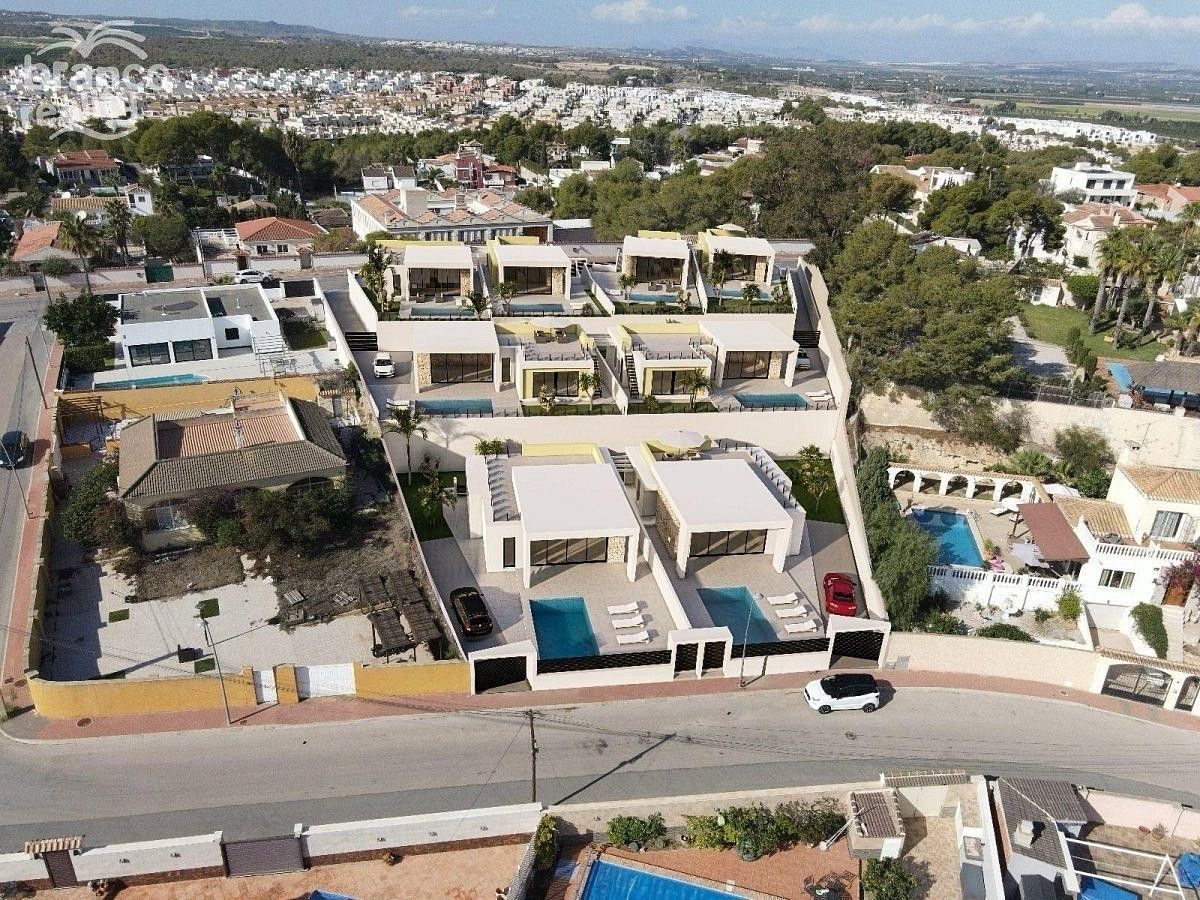 Prodej rodinný dům - Torrevieja, ES, 120 m² - 2