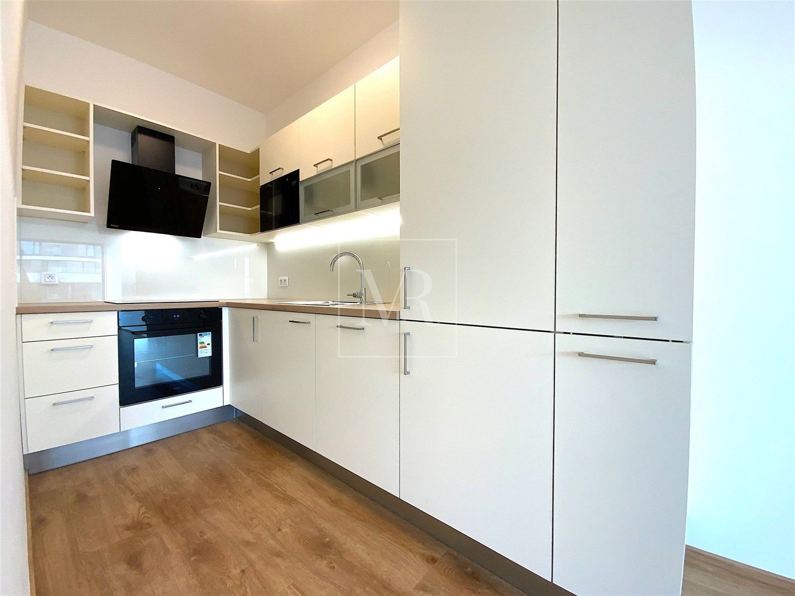 Pronájem byt 2+kk - Jana Želivského 2934, Praha, 62 m²