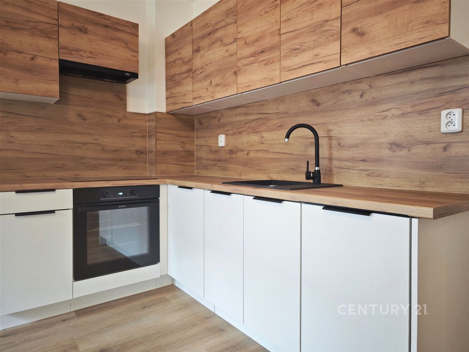 2+kk, Stanislava Kostky Neumanna, Frýdek-Místek, 44 m²