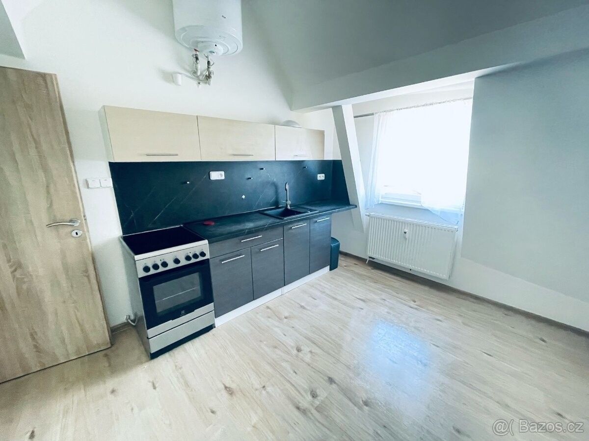 Byty, Český Těšín, 737 01