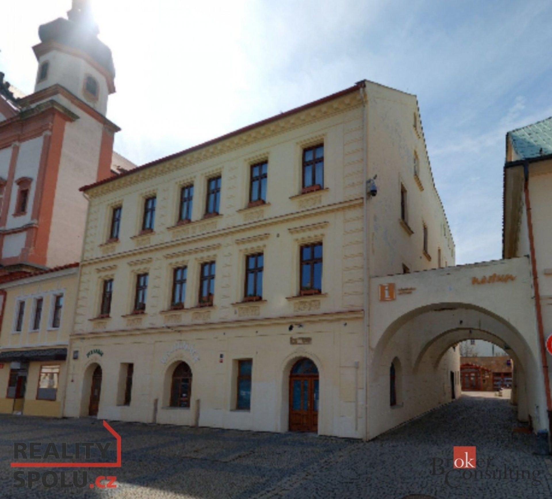 2+1, náměstí 1. Máje, Chomutov, 61 m²