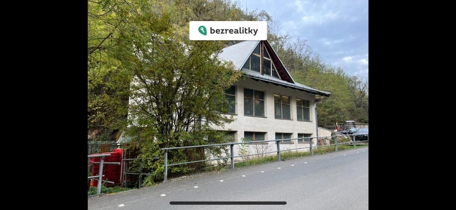 Prodej komerční - Do Klecánek, Klecany, 254 m²
