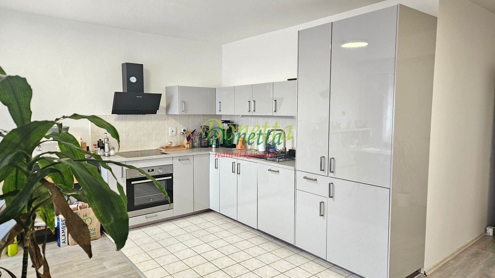 Pronájem byt 3+1 - třída Edvarda Beneše 1797, Hradec Králové, 94 m²