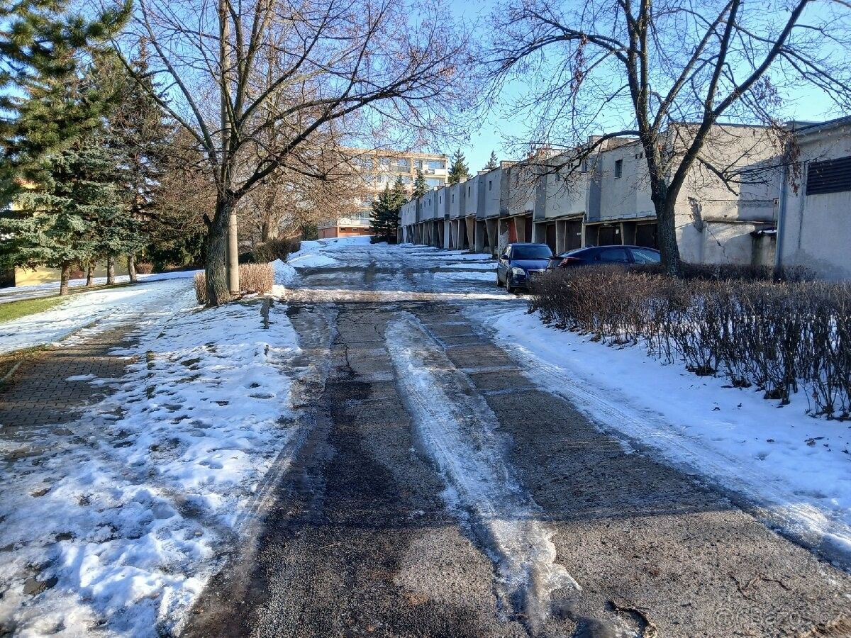 Garáže, Bílina, 418 01