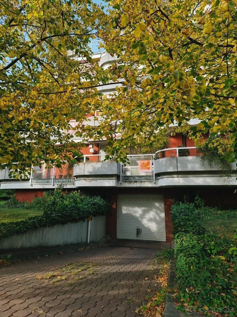 Garáž, 11 m²