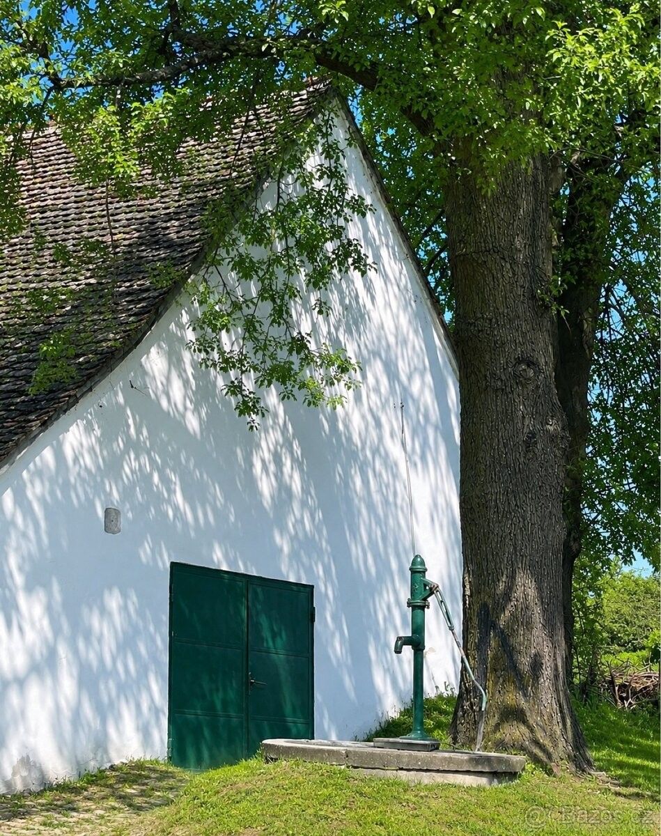 Garáže, Jaroměřice nad Rokytnou, 675 51 - 1