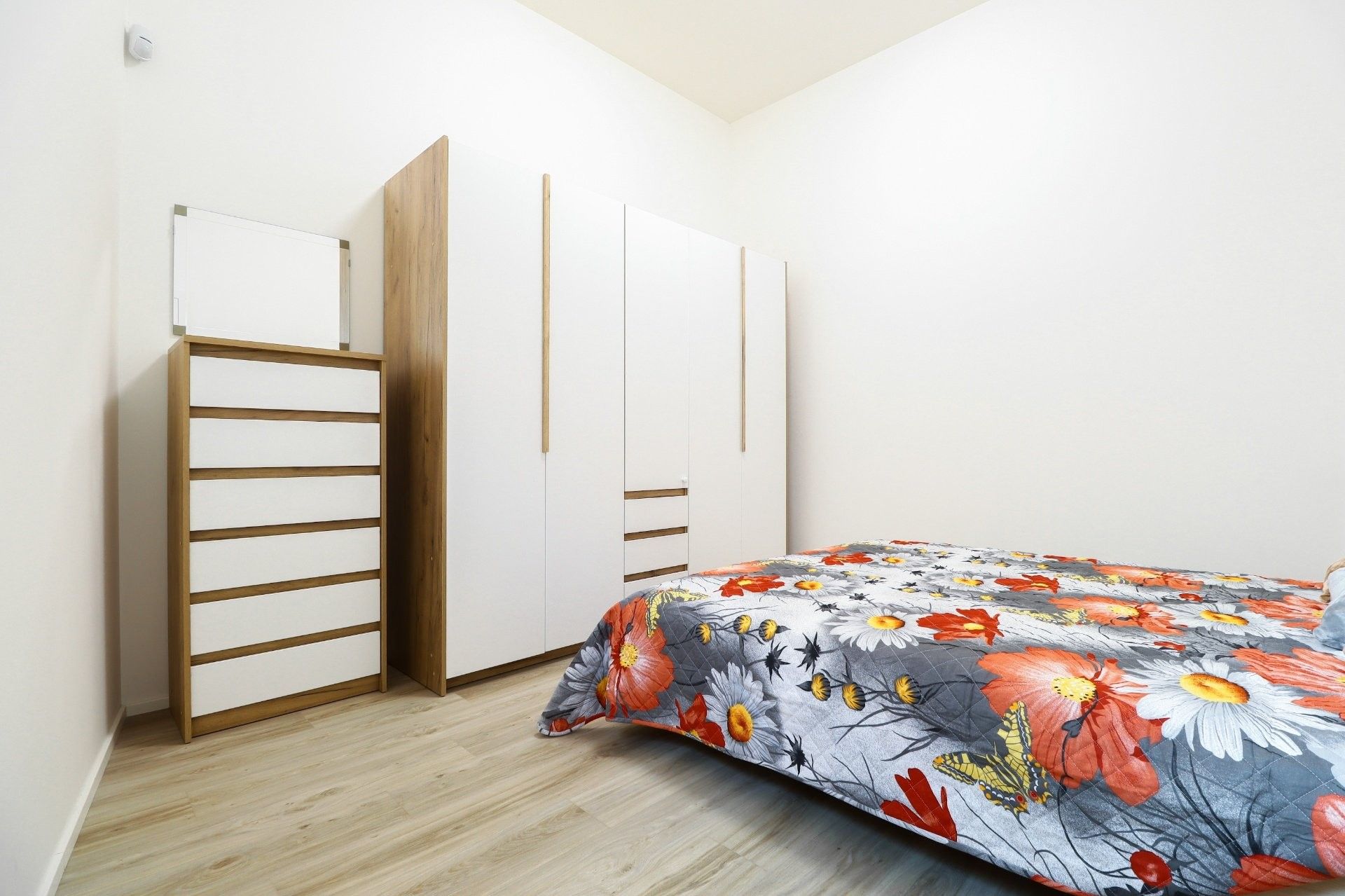 2+kk, V zahradách 916/7, Praha, 61 m²