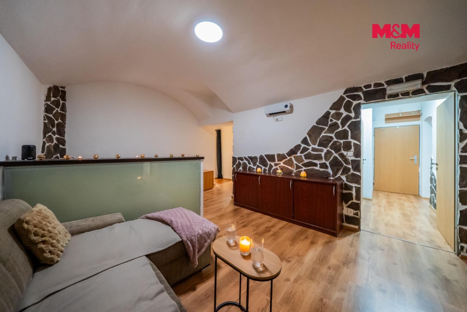 Prodej obchodní prostory - Koláčkovo náměstí 681, Slavkov u Brna, 99 m² - 2