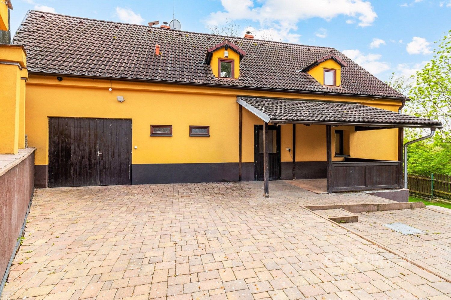 Rodinné domy, Křešice - Sedlec, okres Litoměřice, 120 m² - 2