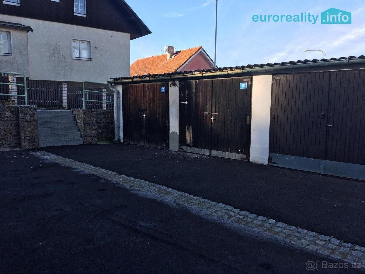 Garáže, Karlovy Vary, 360 01