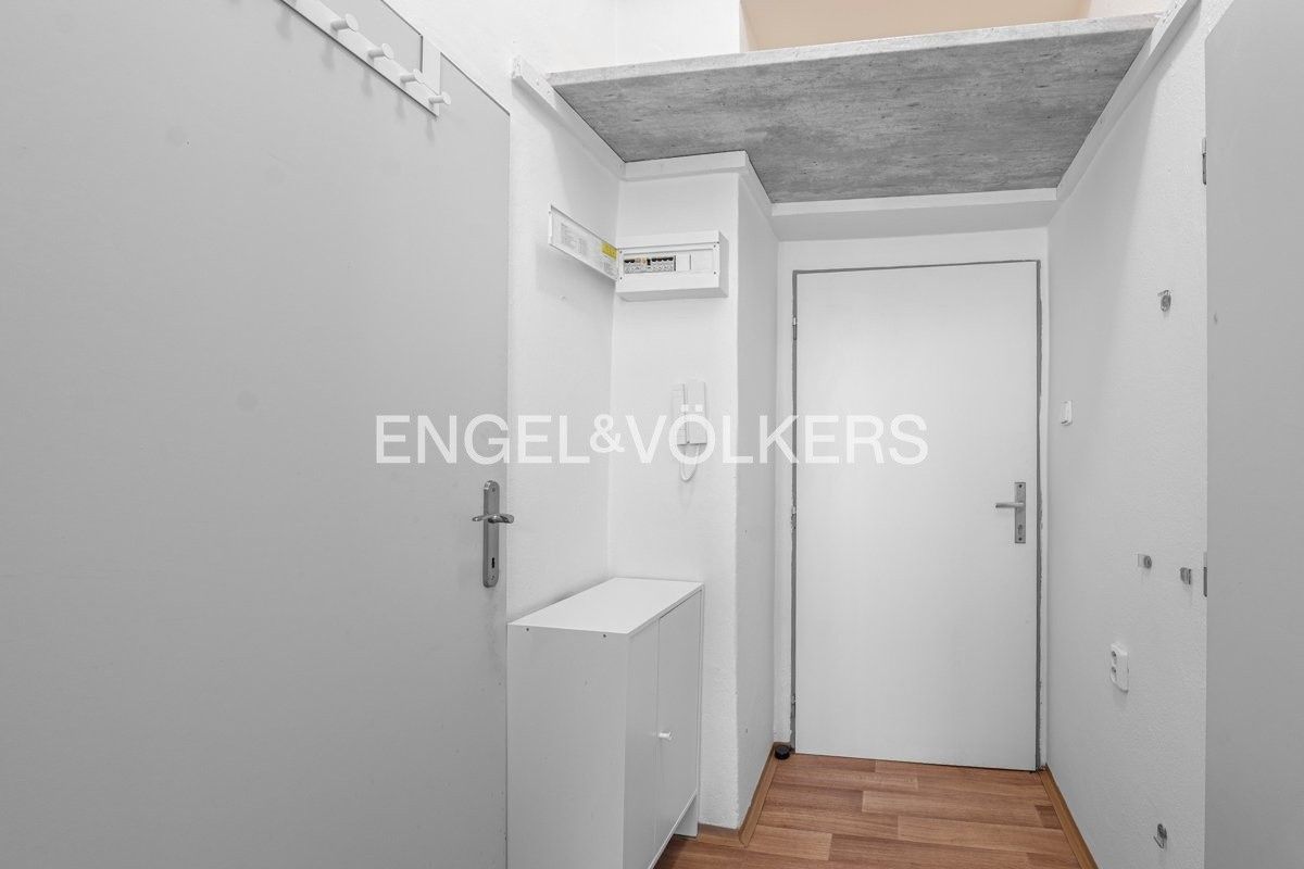 Pronájem byt 1+kk - Jana Zajíce 162, Praha Bubeneč, 24 m² - 5