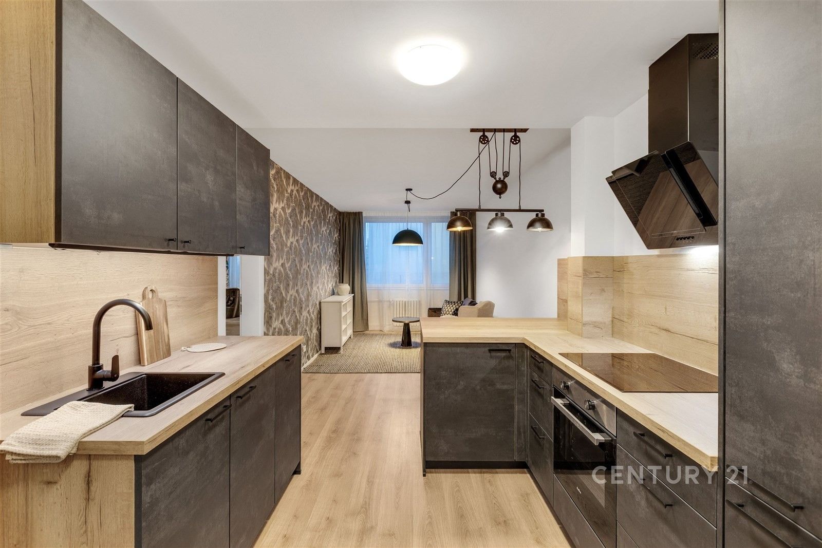 2+kk, Čenětická 2413, Praha, 46 m²