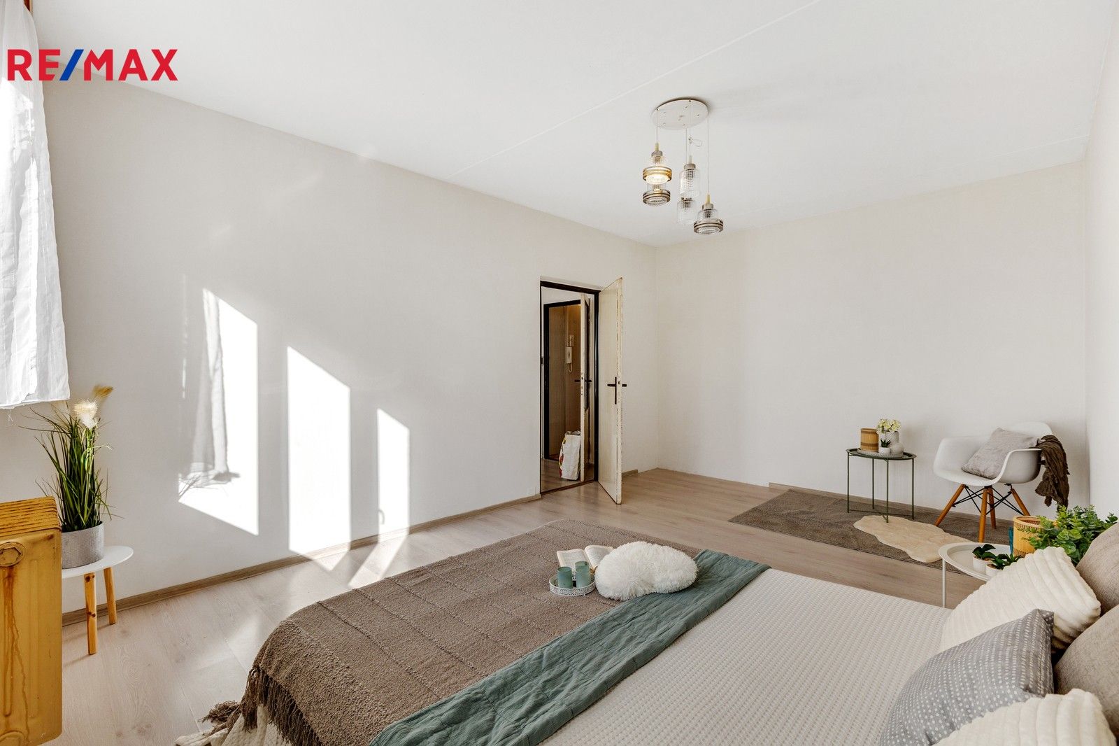 Prodej byt 2+kk - Zárubova, Praha, 39 m²