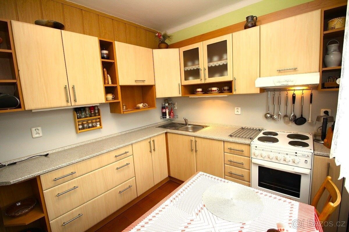 Prodej byt - Arneštovice, 395 01