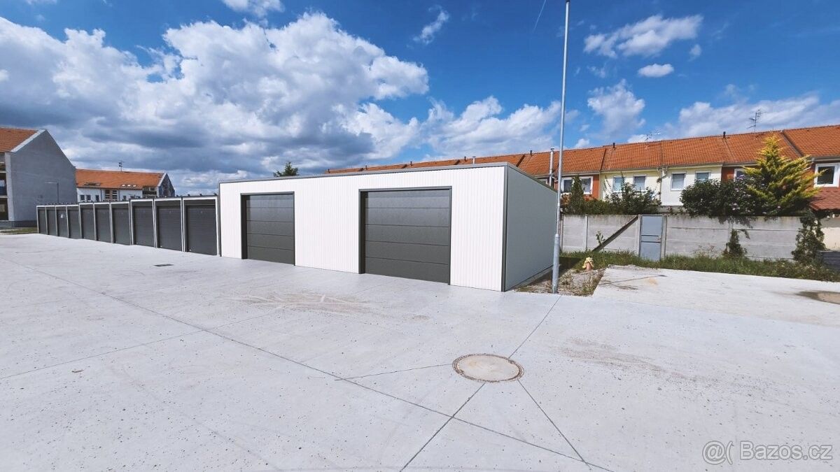 Prodej garáž - Hodonín, 695 01