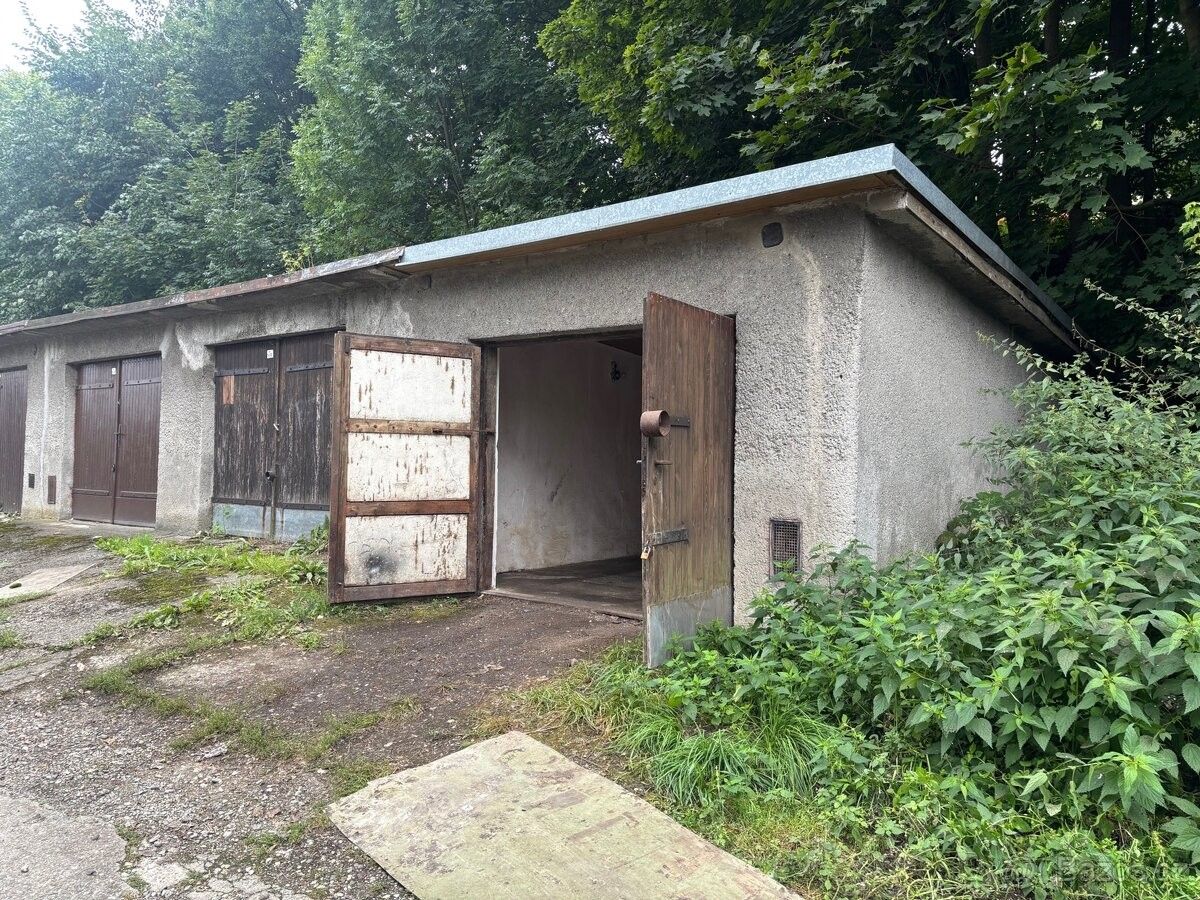 Garáže, Ostrava, 722 00