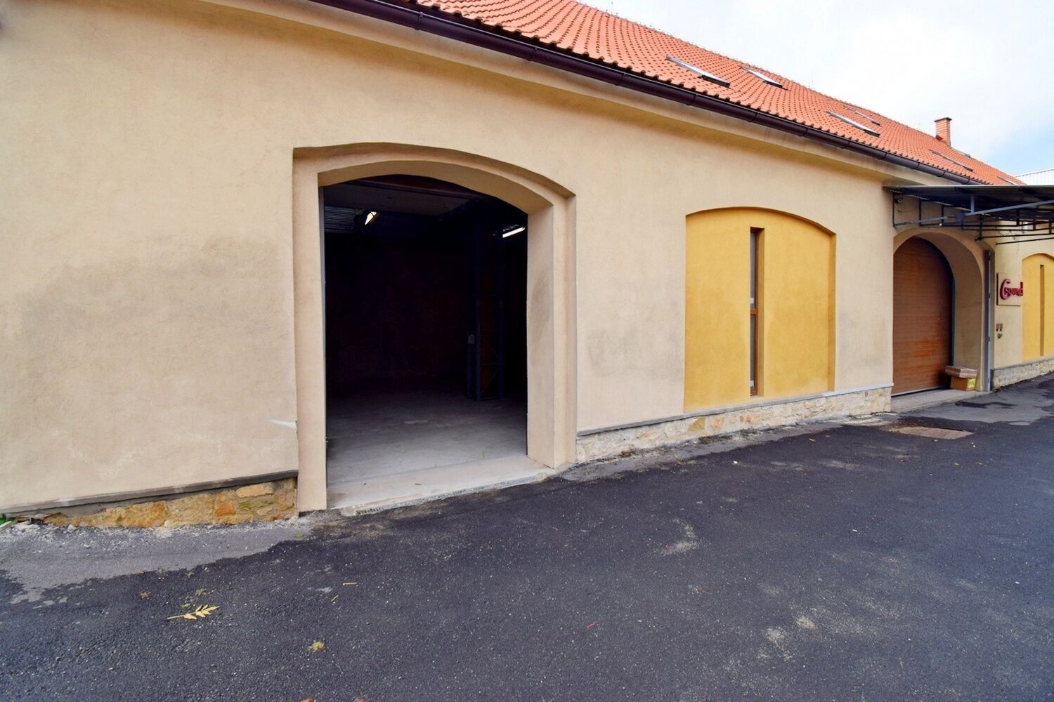 Sklady, Stoliňská, Praha, 120 m²