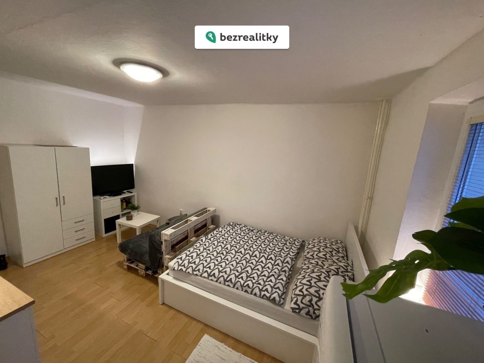 1+kk, Poděbradská 555, Praha Hloubětín, 21 m² - 1
