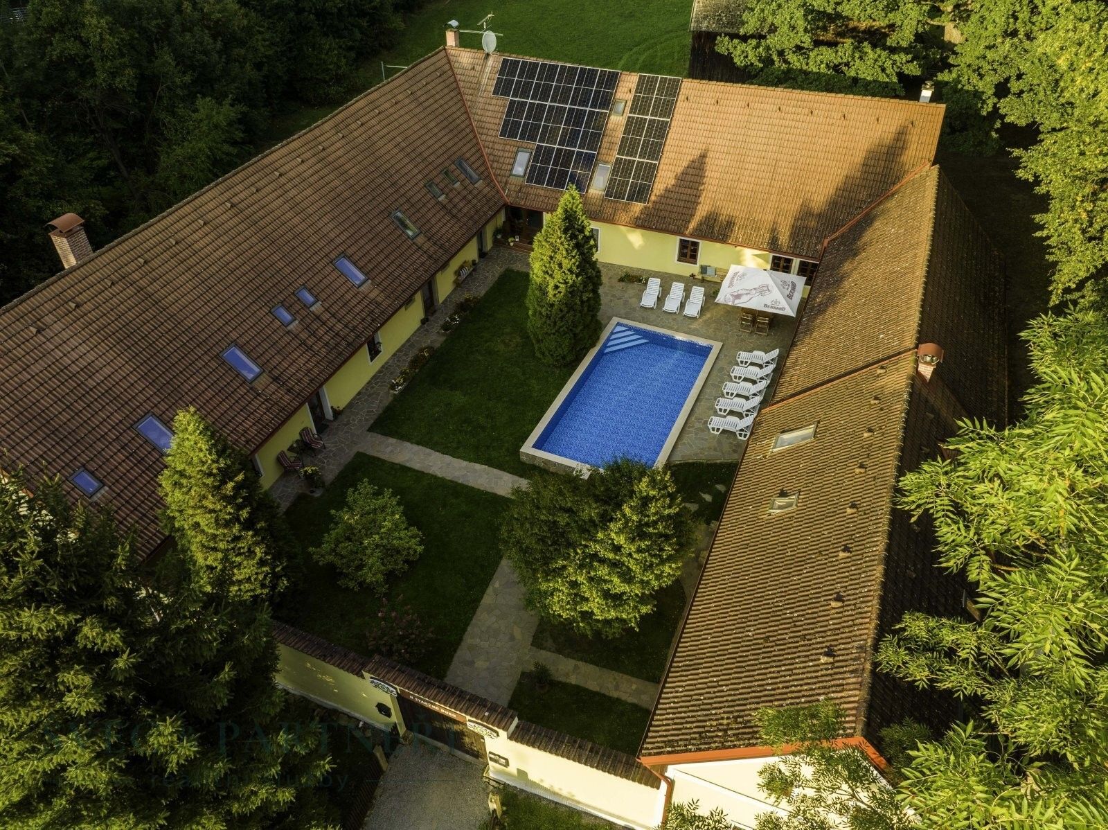 Rodinné domy, Rodvínov, 2 041 m² - 1