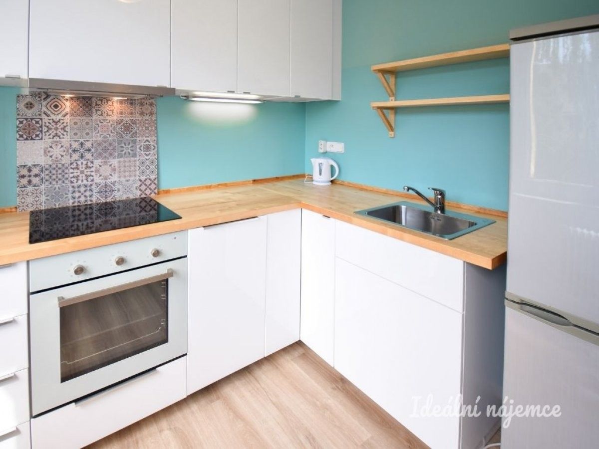 1-soban stan, 32 m²