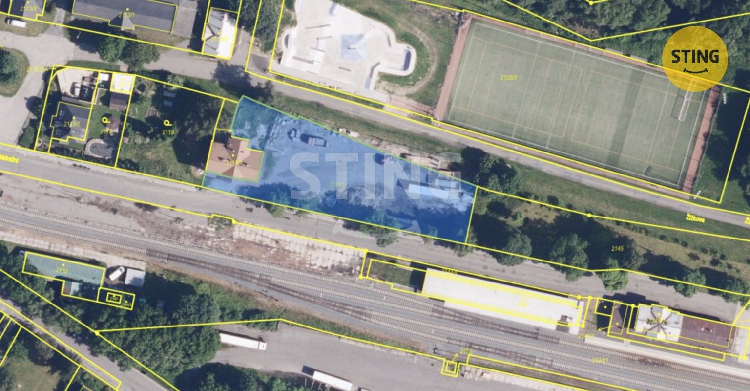 Komerční pozemek, 2 272 m²