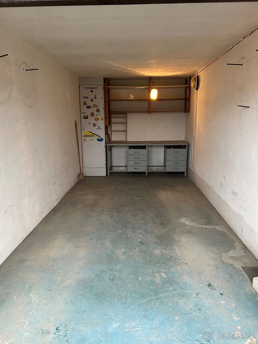 Prodej garáž - Velké Meziříčí, 594 01
