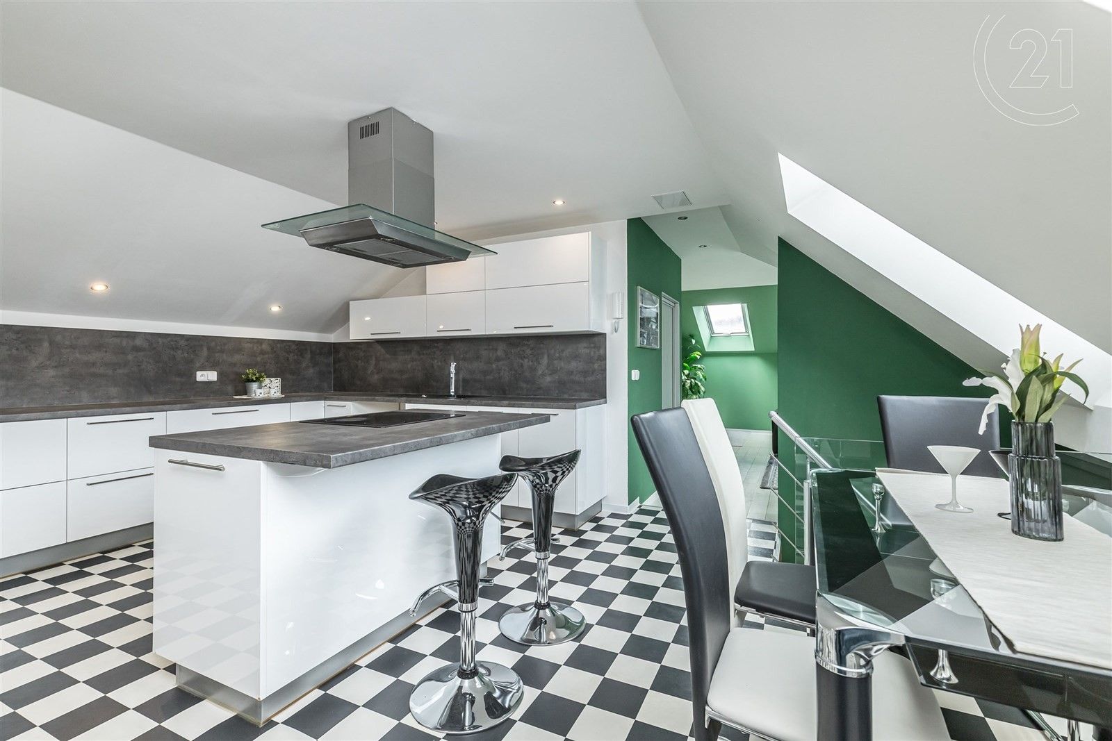 4+1, Lysolajské údolí, Praha, 120 m²