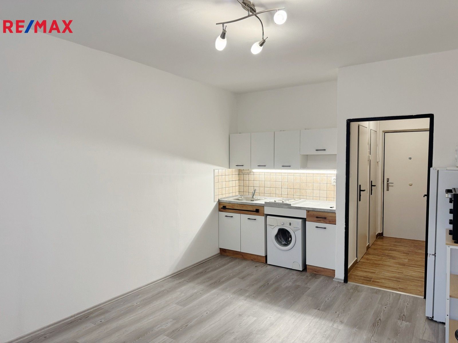 Pronájem byt 1+kk - Nad lesním divadlem, Praha, 23 m²
