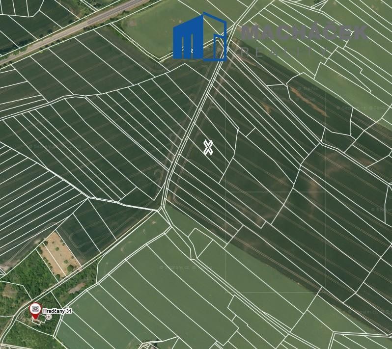 Zemědělské pozemky, Hradčany, 988 m²