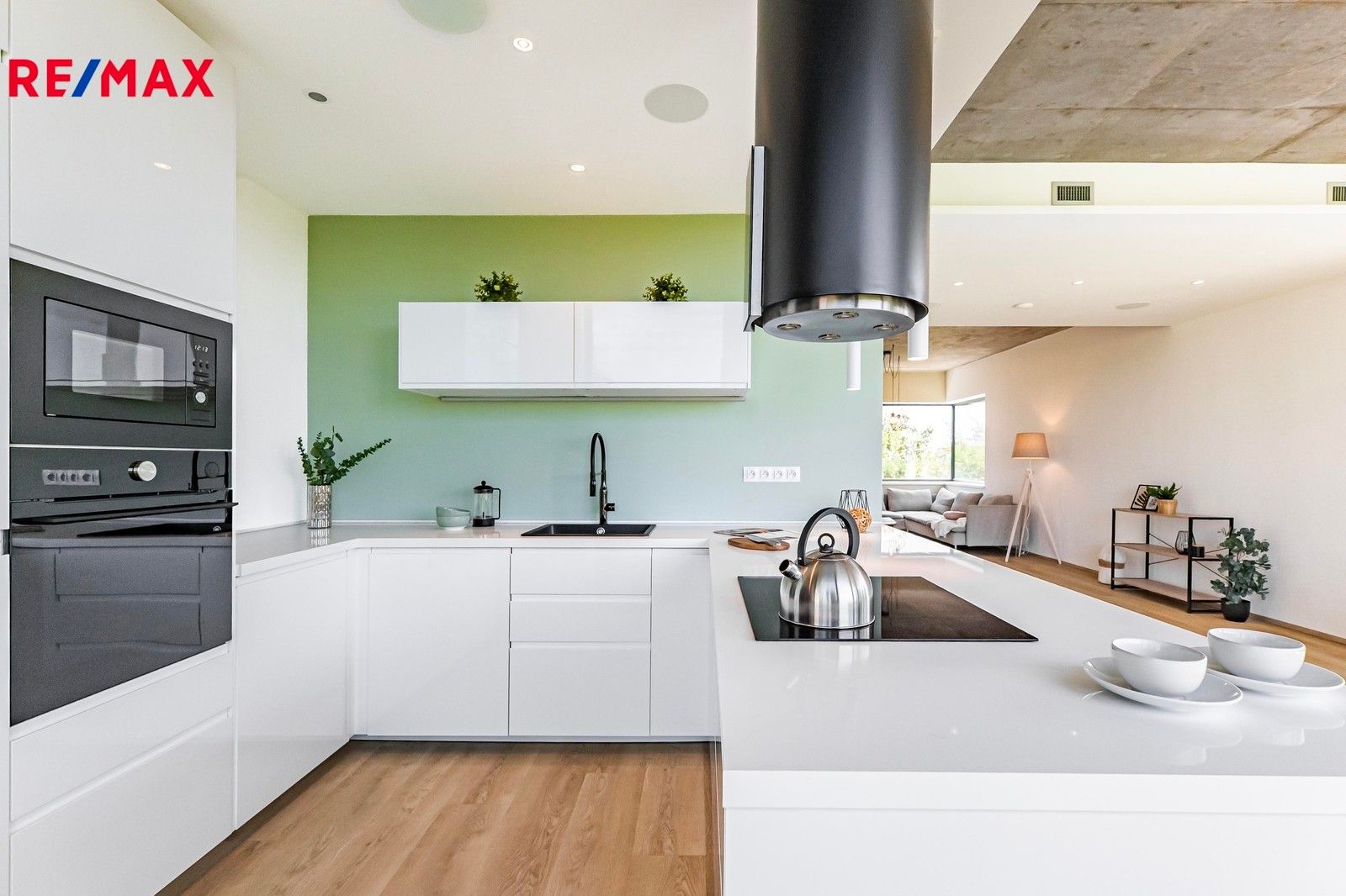 Prodej rodinný dům - Kostelec u Křížků, 200 m²