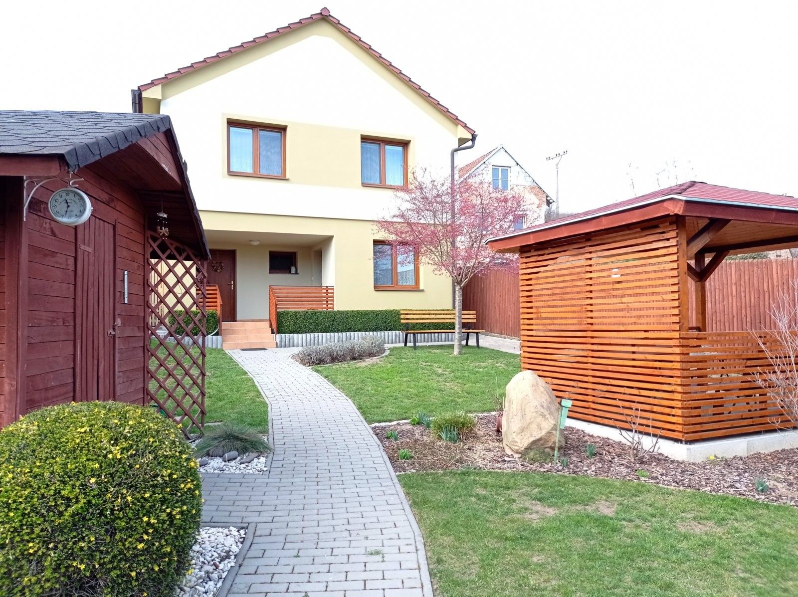 Ubytovací zařízení, Milovice, 280 m²