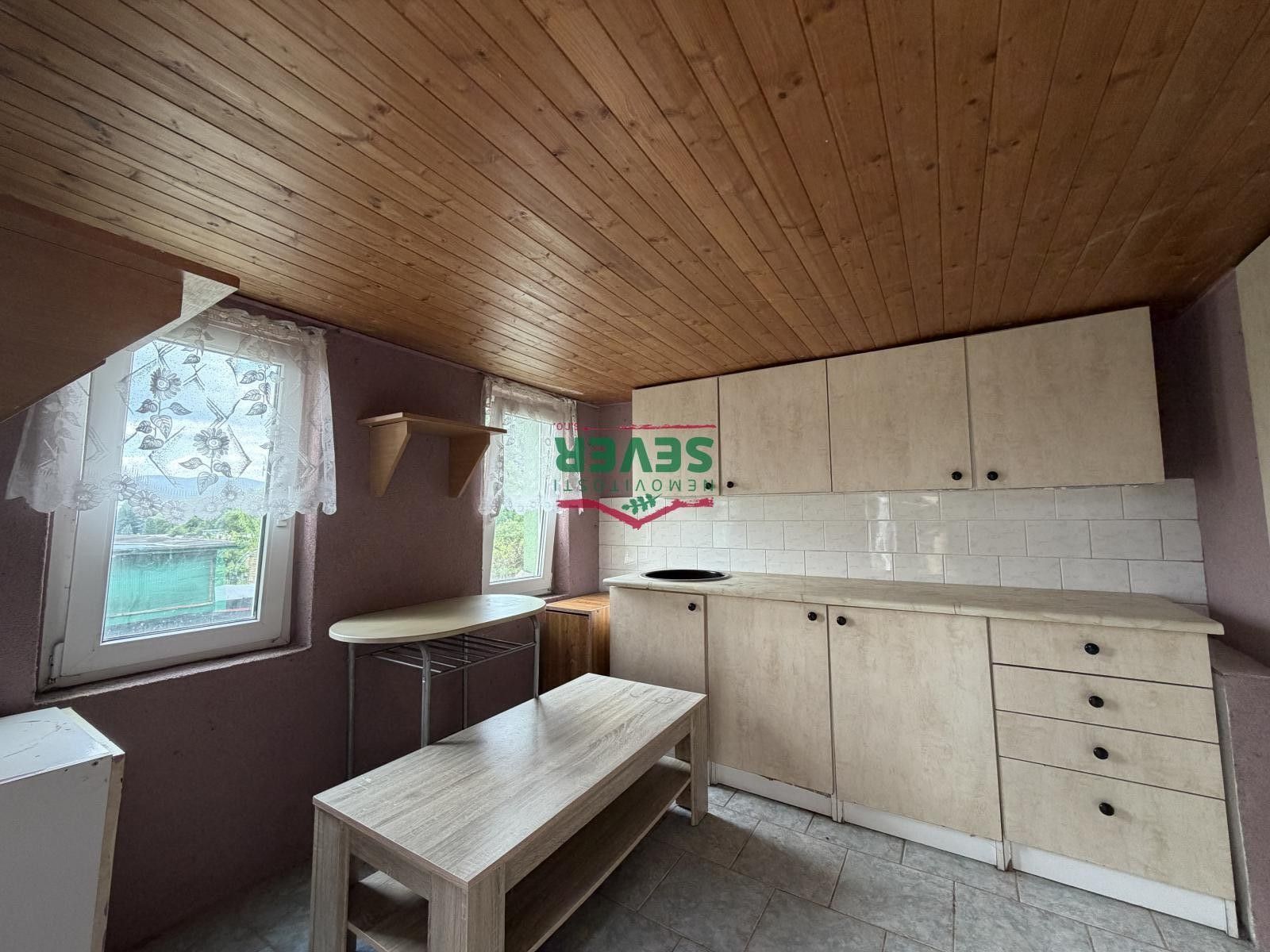 Zahrady, Kadaň, 430 m² - 2