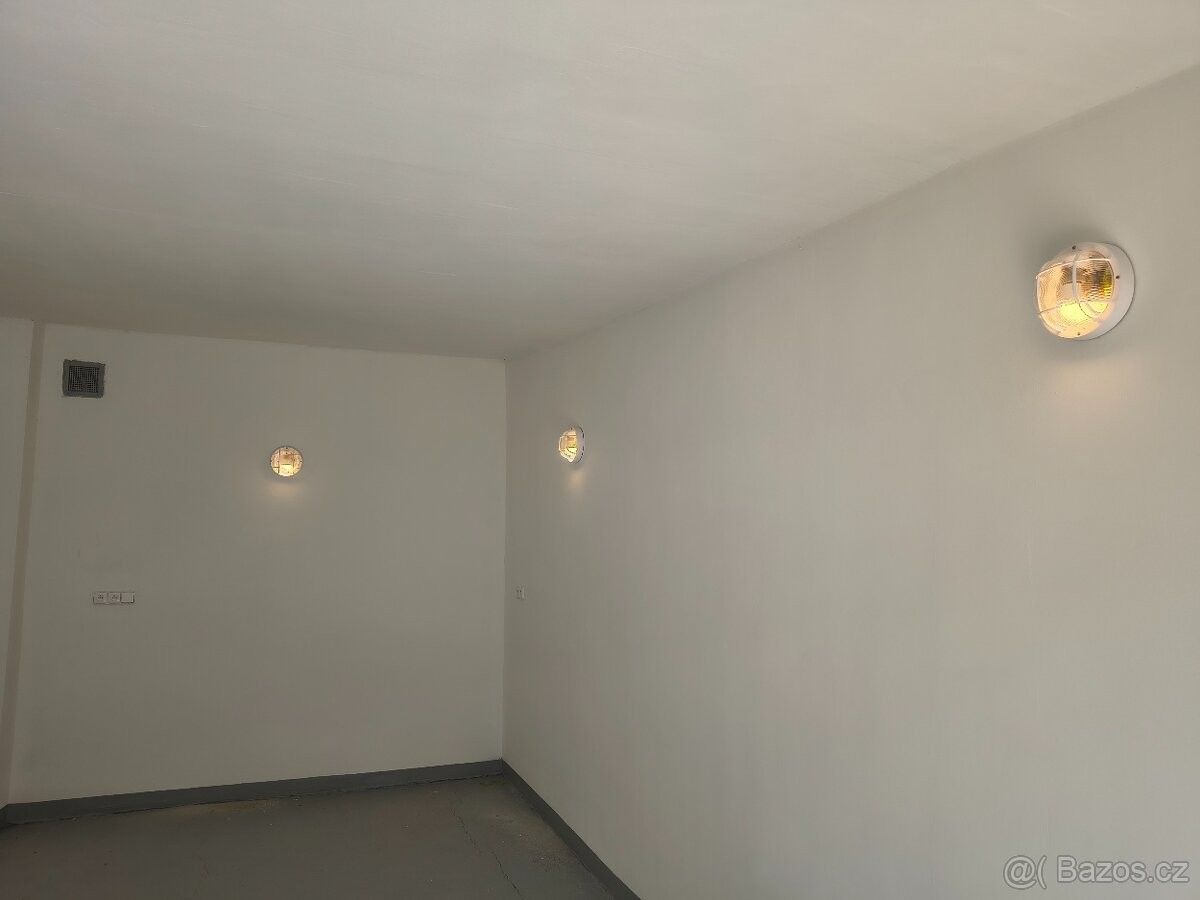 Garáž · Dobrá, 739 51 - 3