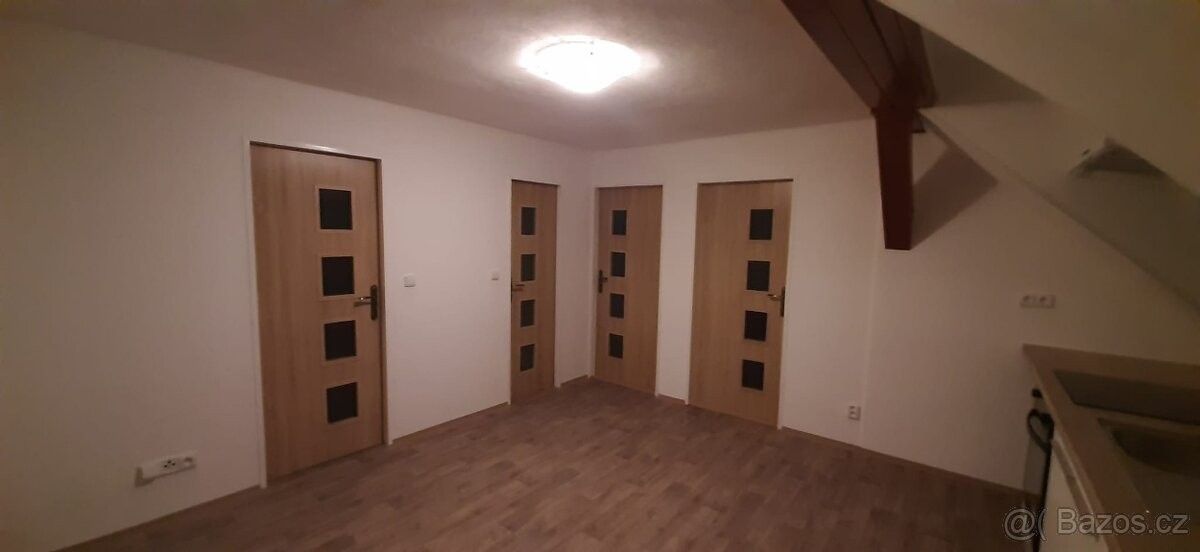 Pronájem byt - Mělnické Vtelno, 277 38