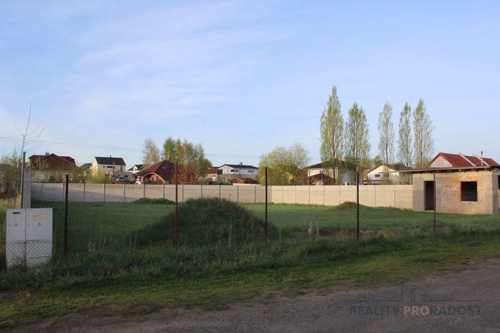Prodej pozemek pro bydlení - Křenice, 1 043 m²