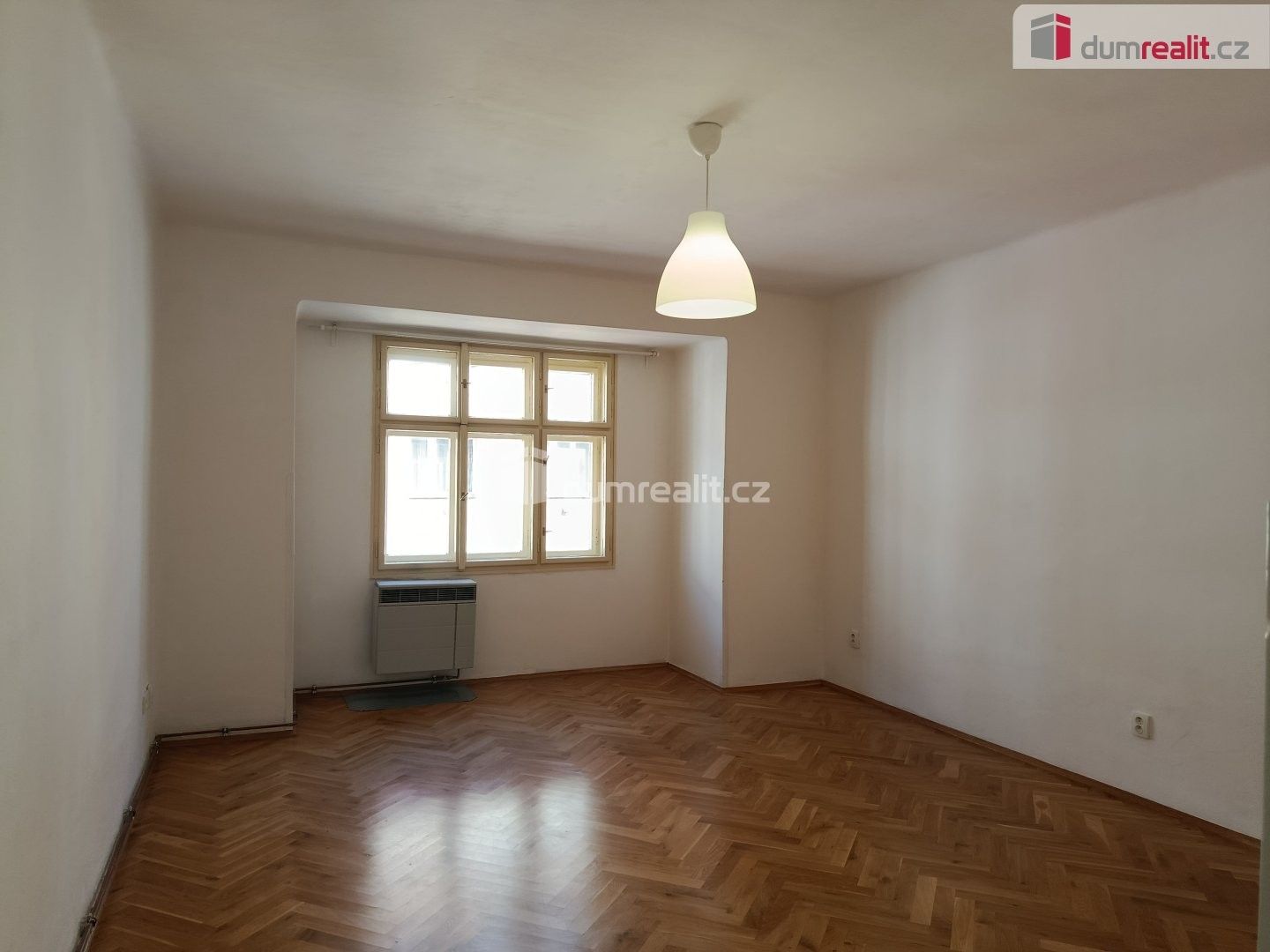 2+kk, Za poštou, Praha, 58 m² - 1