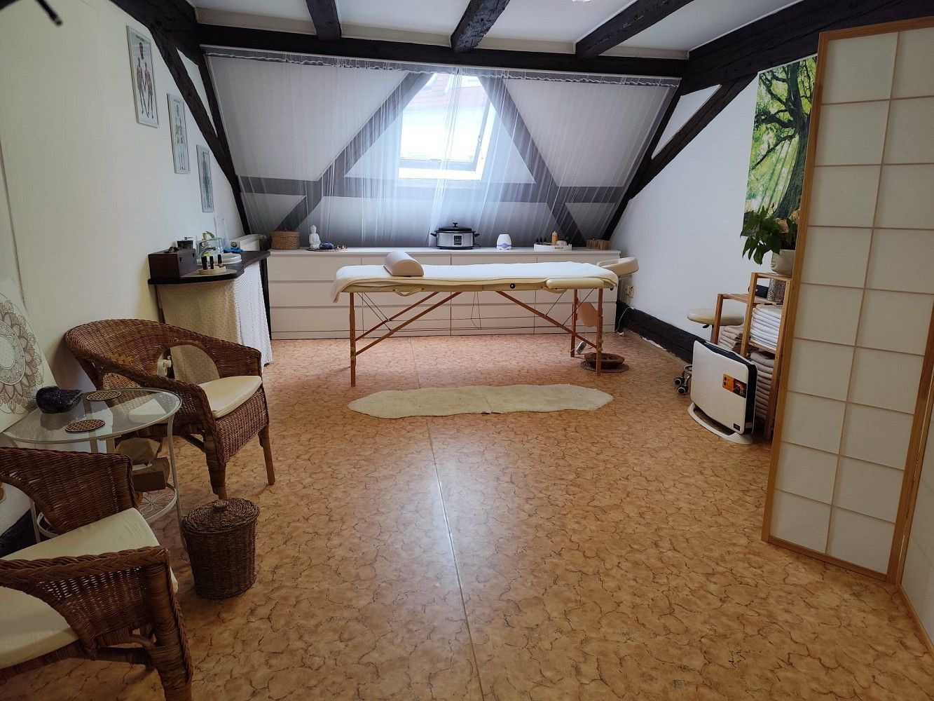 Obchodní prostory, 27 m²