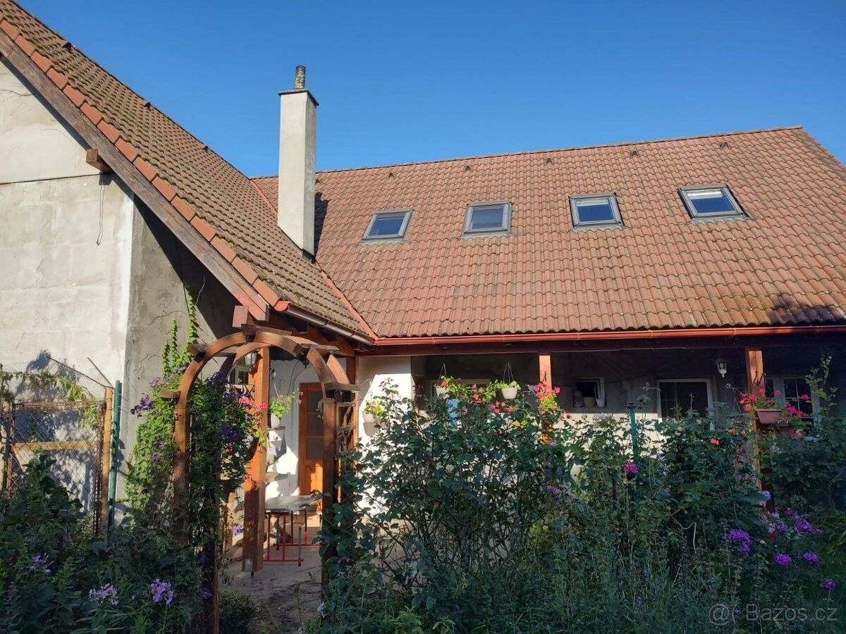 Rodinné domy, Velvary, 273 24