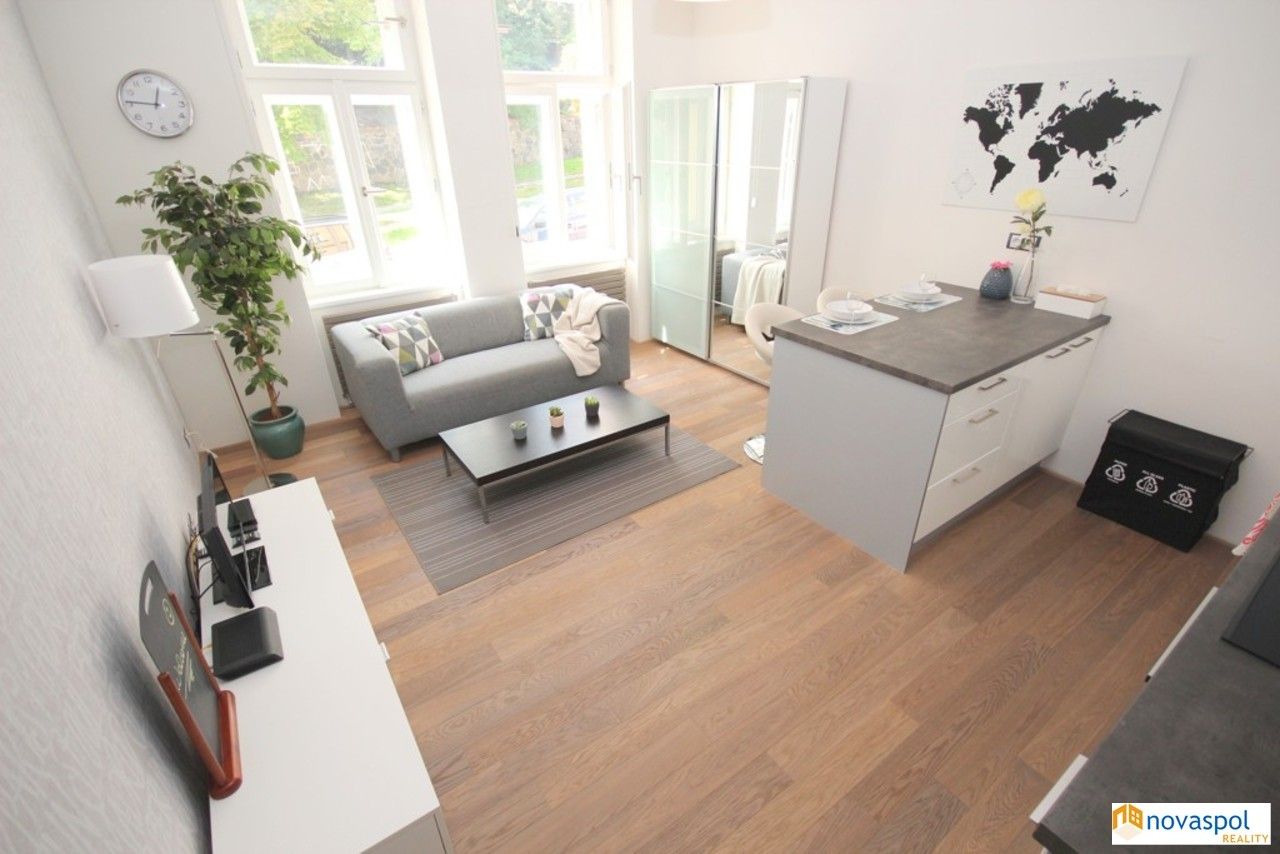 2+kk, Rybalkova, Praha, 36 m²