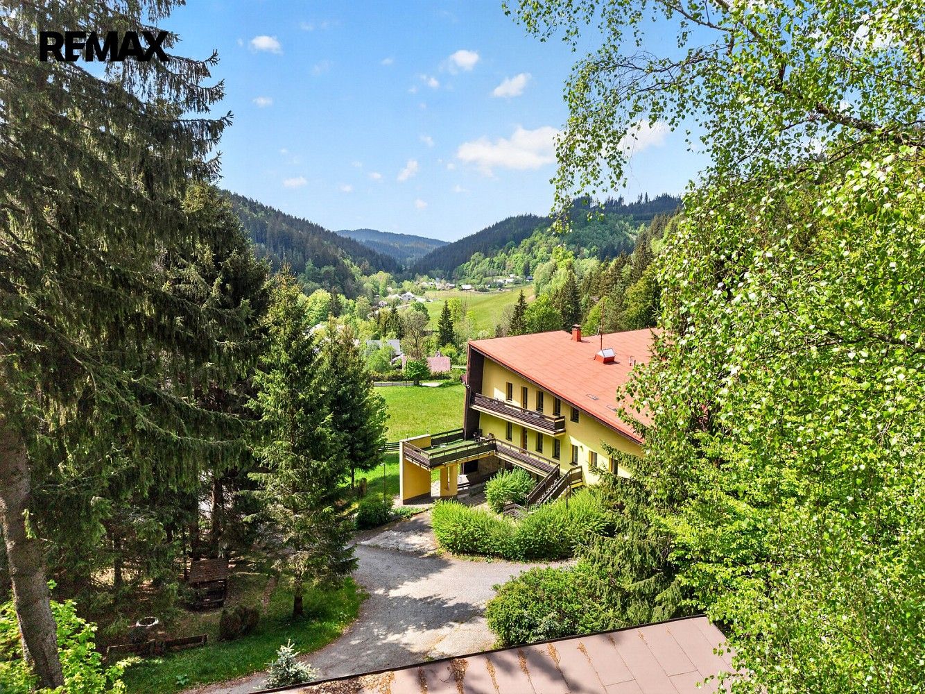 Ubytovací zařízení · 1 500 m² · Velké Karlovice, okres Vsetín, Zlínský kraj - 4