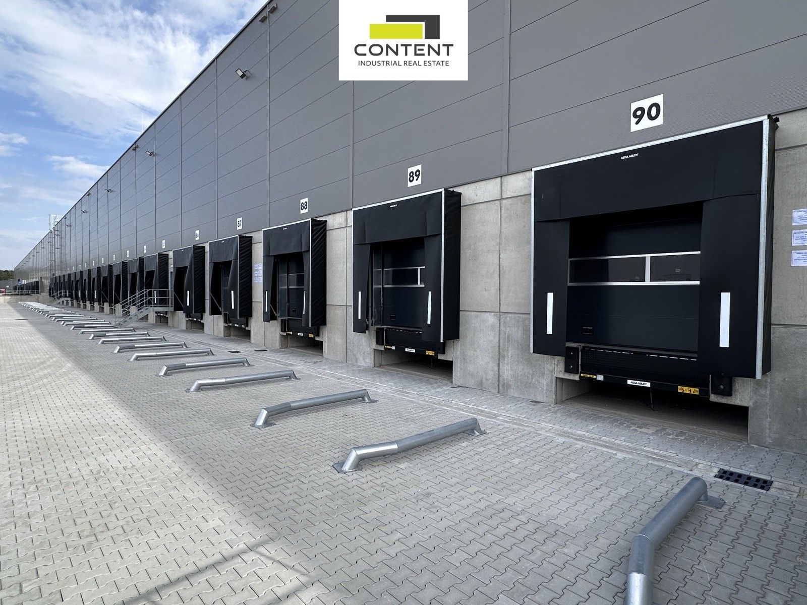 Pronájem výrobní prostory - Salavcova, Pardubice, 4 000 m²