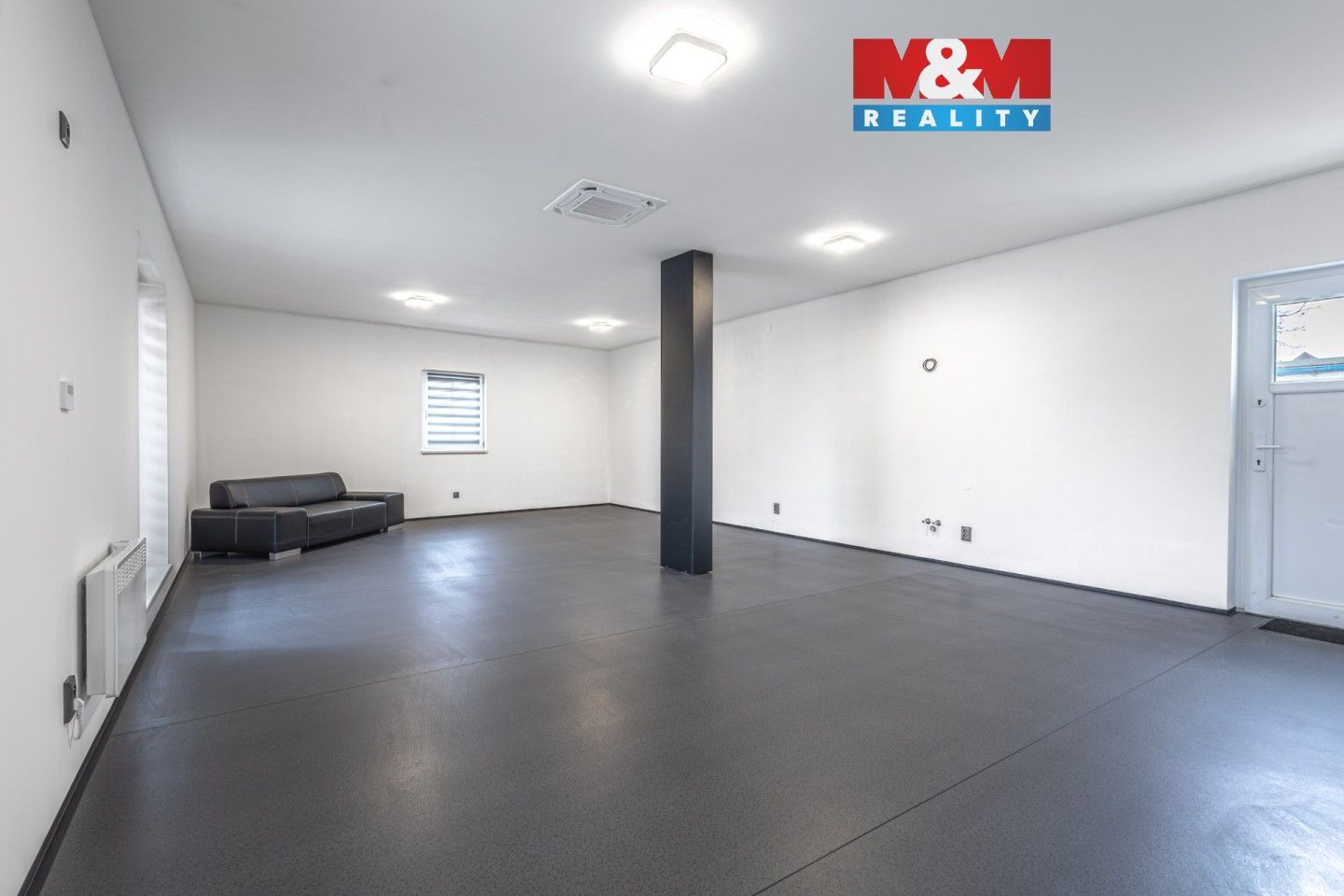 Obchodní prostory, Panešova, Mělník, 65 m² - 1