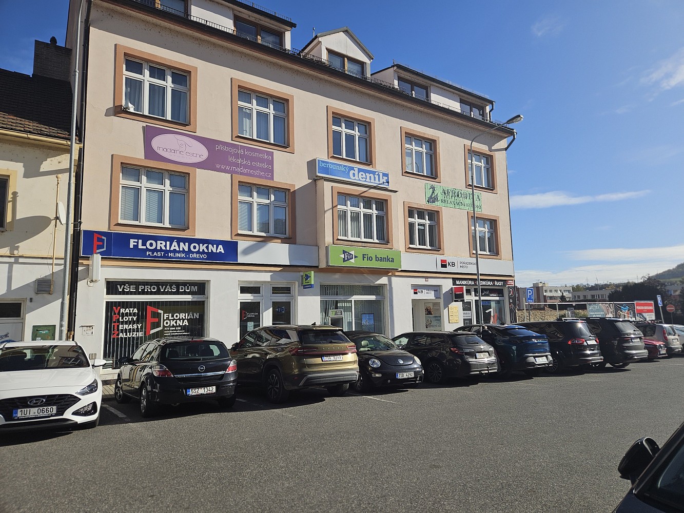 Pronájem obchodní prostory - Nám. M.Poštové, Beroun, 49 m² - 1