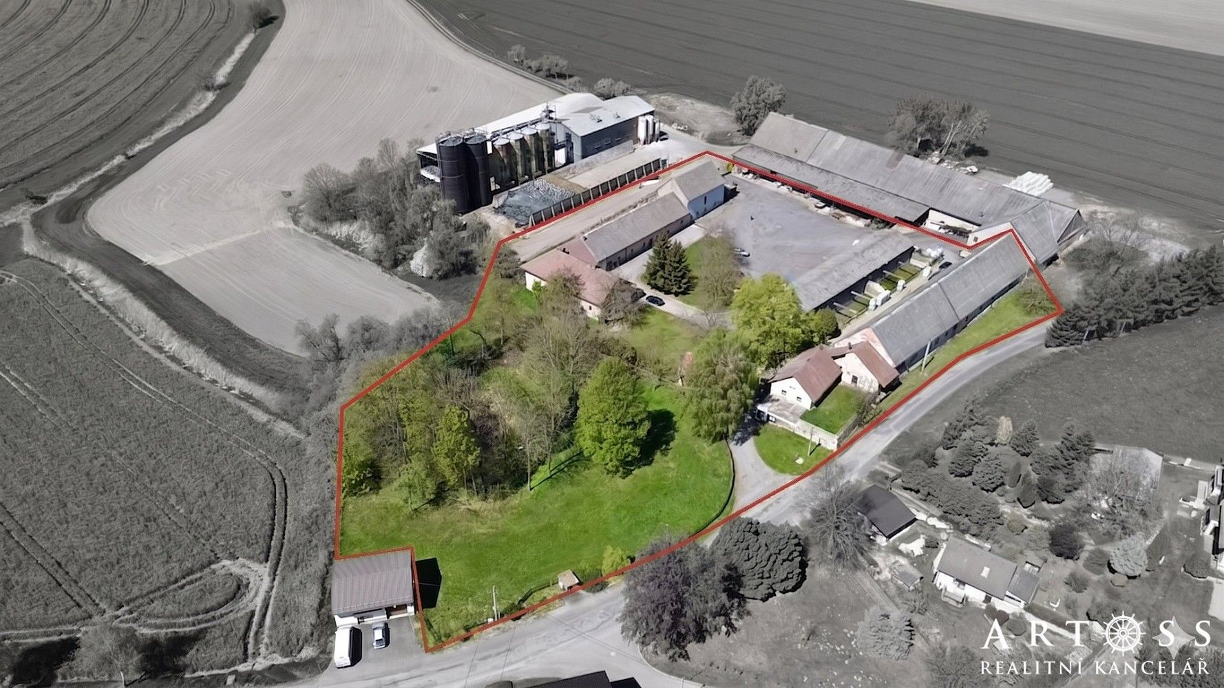Zemědělské objekty, Mostek - Sudličkova Lhota, okres Ústí nad Orlicí, Pardubický kraj, 1 528 m² - 1