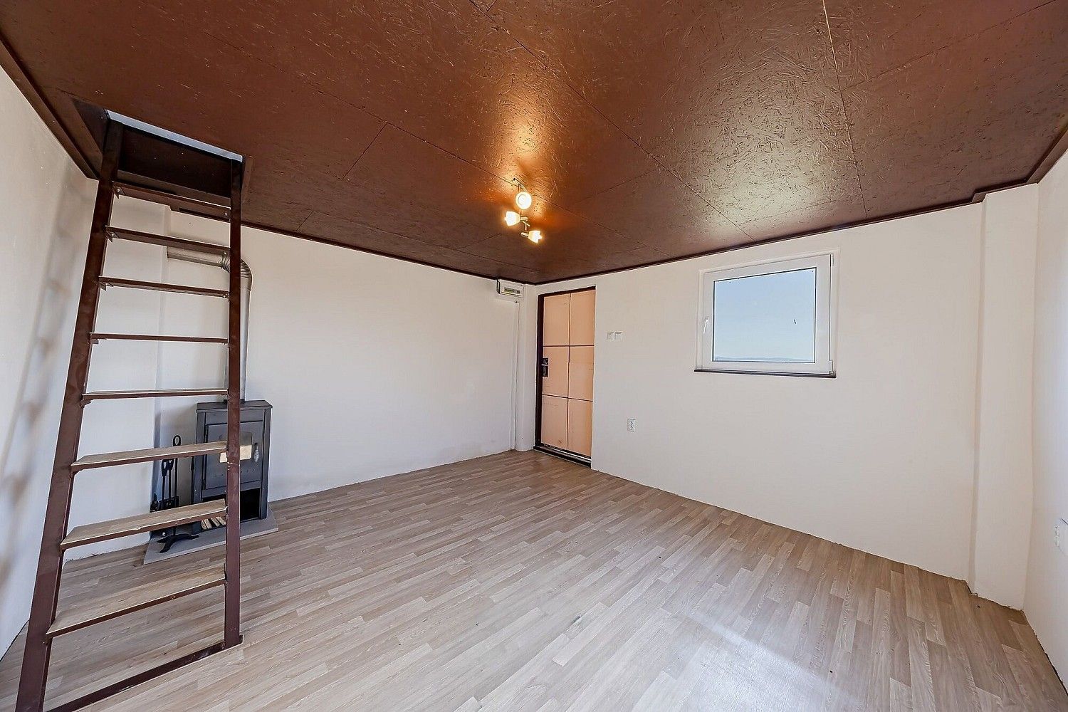 Prodej rodinný dům - Kunovice, okres Uherské Hradiště, 35 m² - 5