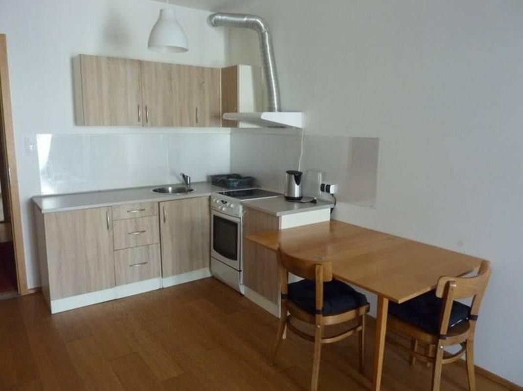 Byt 1+kk · 35 m² · Za Pískovnou, Praha - 2